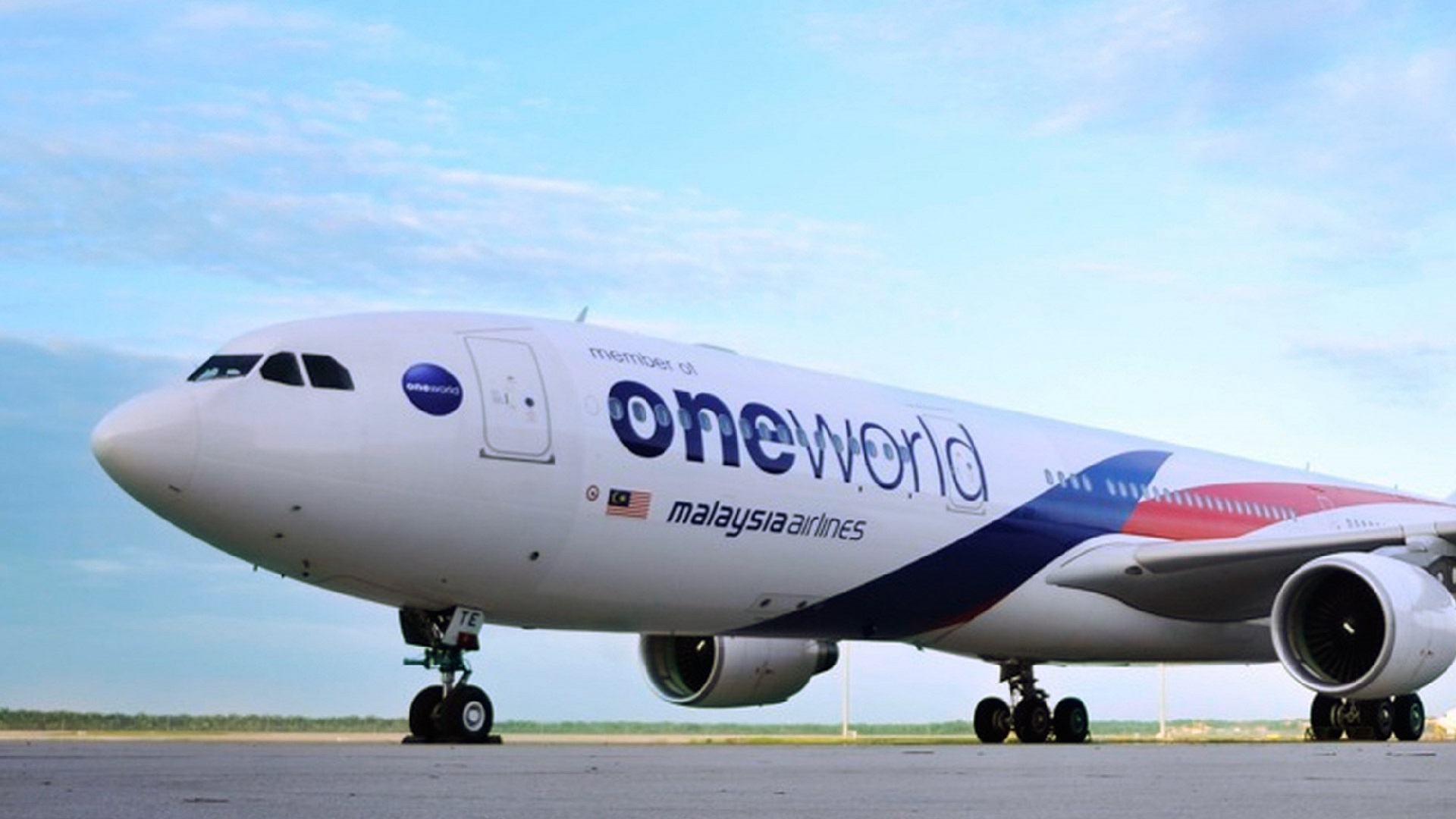 Malaysia Airlines with One World livery | malaysiaiarlines.com