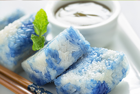 Get On The Kuih Craze With Yuna Explore