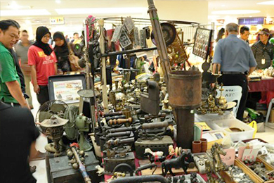 Amcorp mall watch shop store
